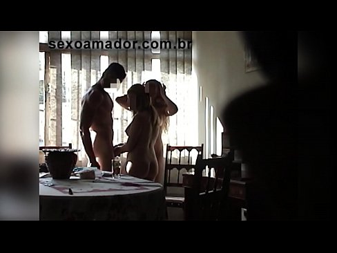 ❤️ Rakan seks menjemput seorang lelaki gergasi dan bertiga bersamanya ️ Lucah dubur di lucah ms.ladyxxxporno.ru ❌️